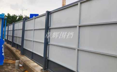 市政圍擋的尺寸和規(guī)格如何選擇和調(diào)整？