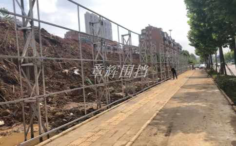 市政圍擋的制造工藝和材料選擇是否符合環(huán)保要求，具有可持續(xù)性發(fā)展的潛力？